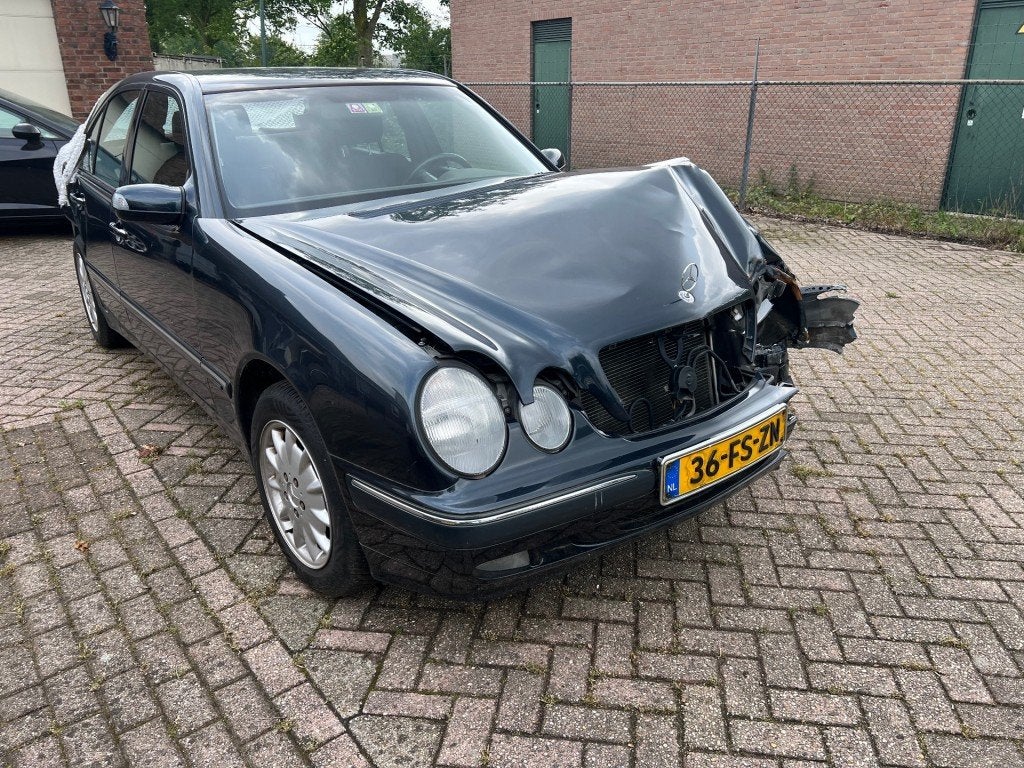 Mercedes-benz E-KLASSE 240 ELEGANCE, foto 5