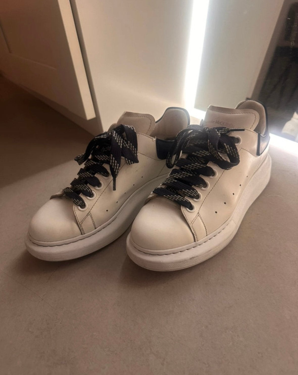 Alexander McQueen gympen maat 38, Wit, Ophalen of Verzenden, Sneakers of Gympen, Gedragen