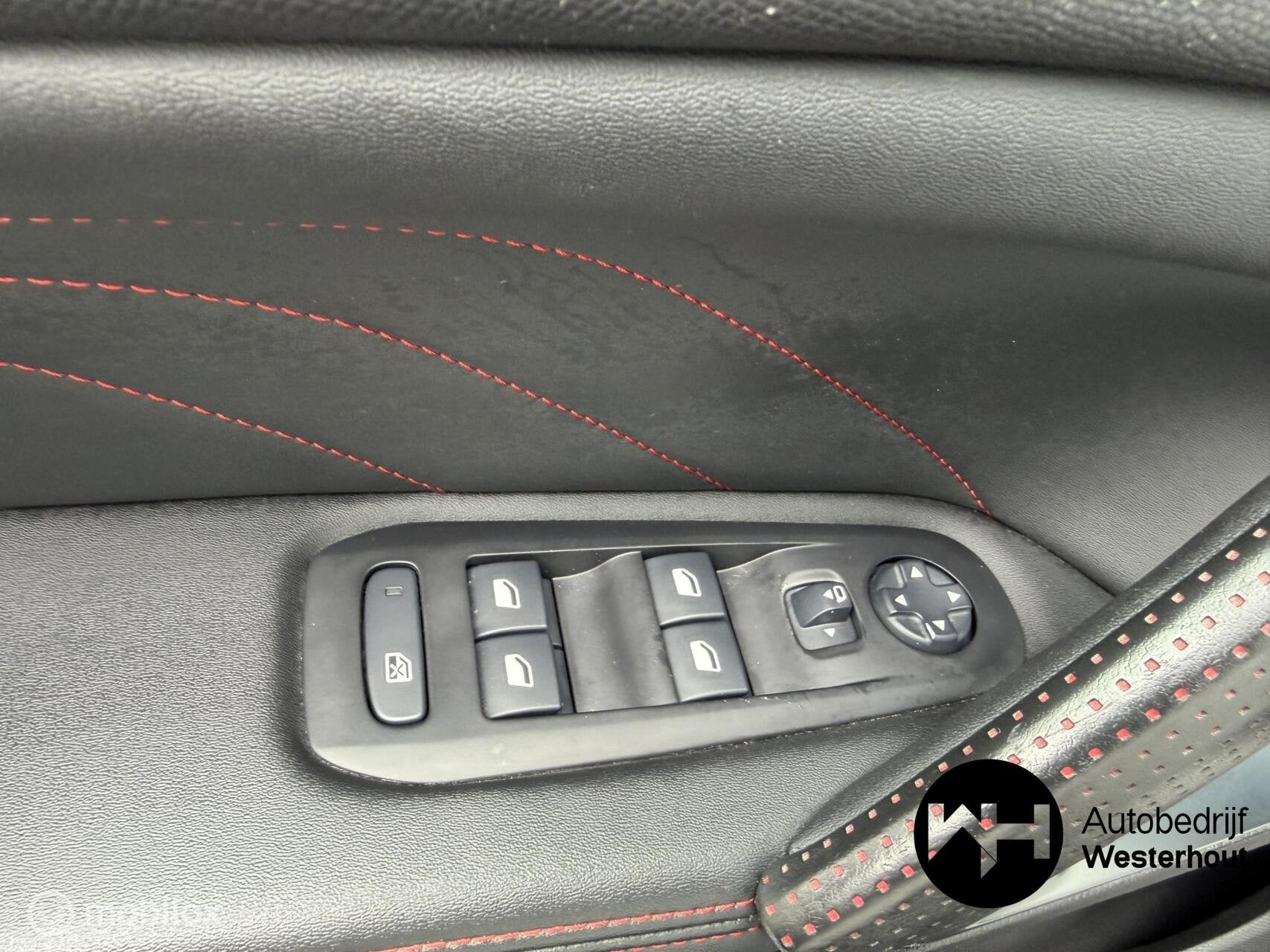 Foto 14 van Peugeot 308 SW 1.2 PureTech GT-line|AUTOMAAT|MASSAGESTO|PANO