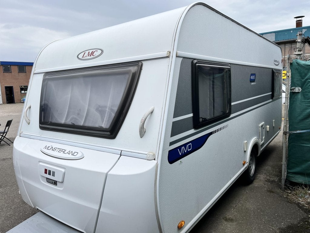 LMC Vivo 460 E, Caravans en Kamperen, Caravans, Niet ingevuld, Rondzit, Schokbreker, Bedrijf