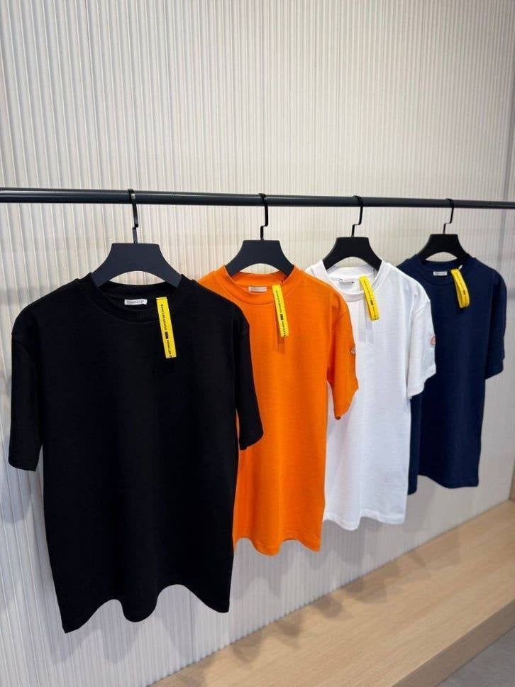 Moncler t shirt oranje, Ophalen of Verzenden, Nieuw, Oranje