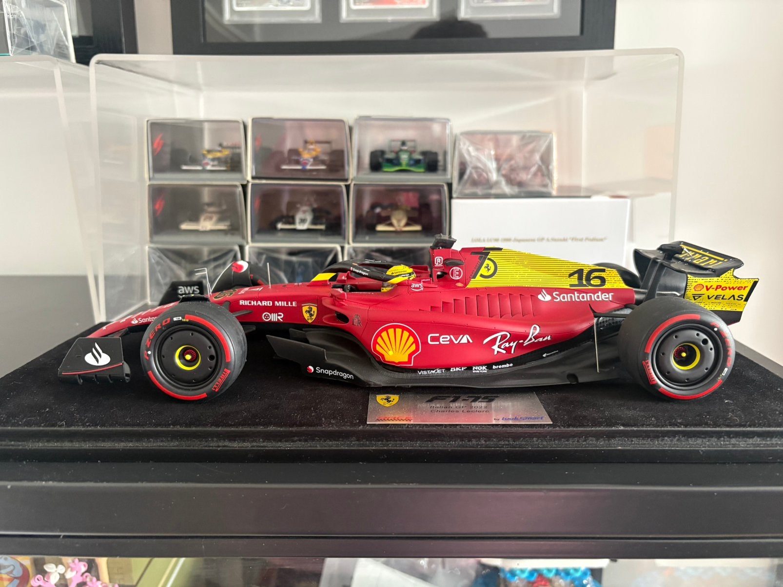 Ferrari F1-75 Charles Leclerc GP Monza 2022 Looksmart 1:18, Ophalen of Verzenden, Zo goed als nieuw, Formule 1