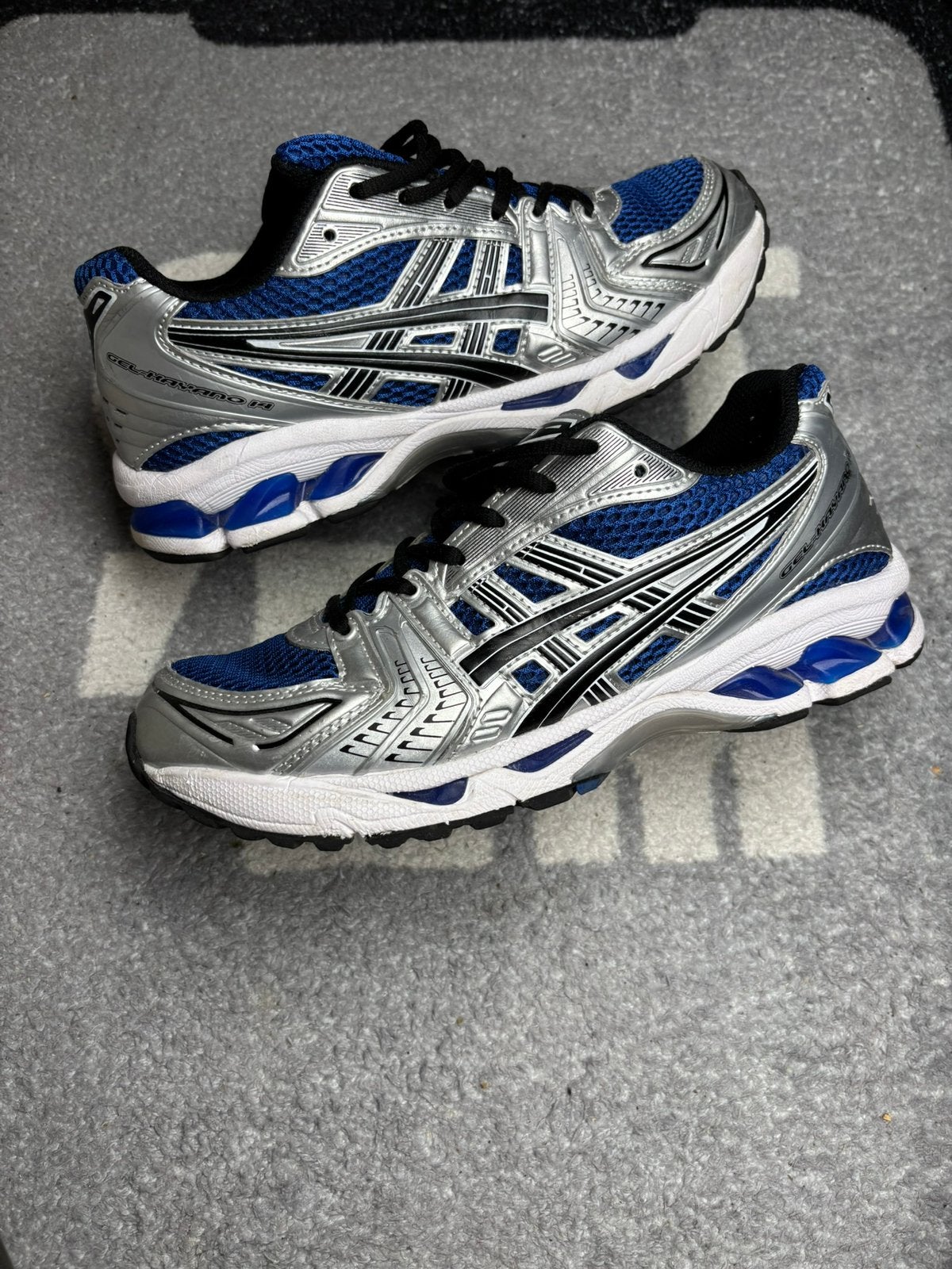 Asics Kayano 14, Blauw, Ophalen of Verzenden, Sneakers of Gympen, Zo goed als nieuw