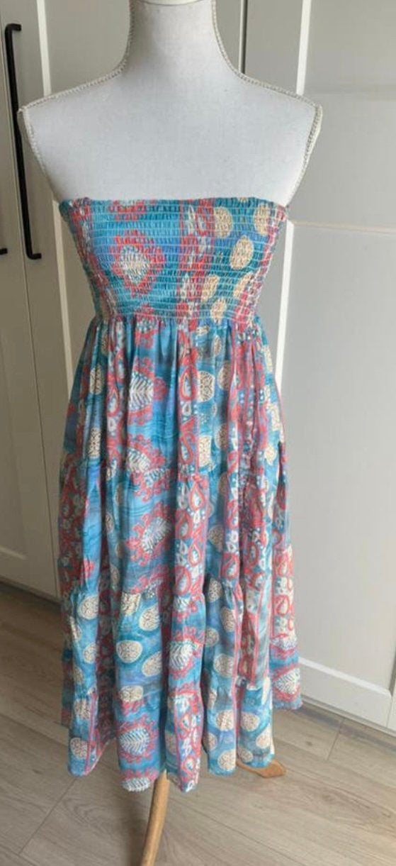 Strapless jurk/rok kasturi 100% silk, 36, Kleding | Dames, Jurken, Ophalen of Verzenden, Zo goed als nieuw, Maat 36 (S), Onder de knie
