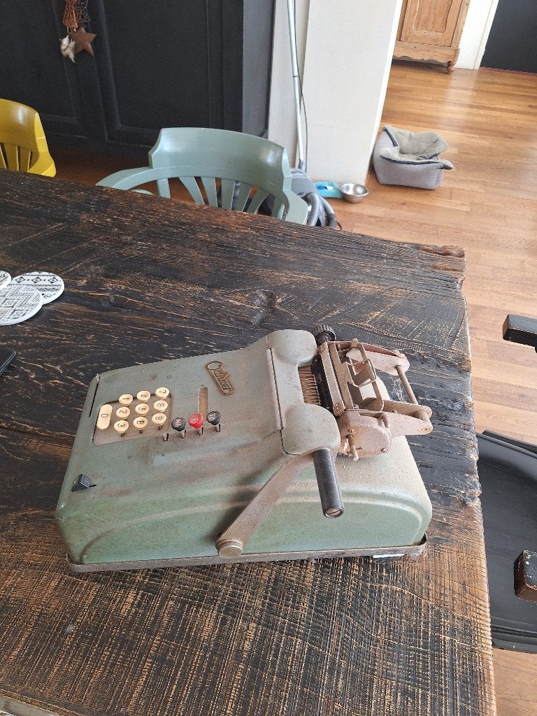 Antieke rekenmachine, Ophalen