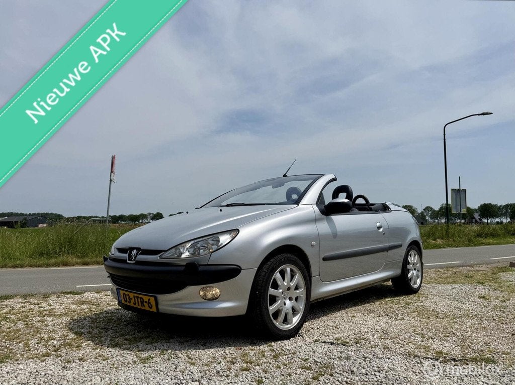 Peugeot 206 CC 1.6-16V, BJ 2002, APK Juli 2027, Leer, Airco, Auto's, Peugeot, Voorwielaandrijving, Gebruikt, 4 cilinders, Cabriolet