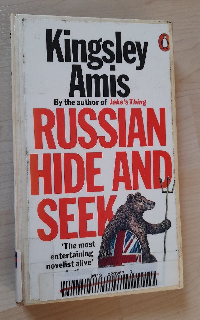 RUSSIAN HIDE AND SEEK Kingsley Amis engelstalig, Ophalen of Verzenden, Gelezen
