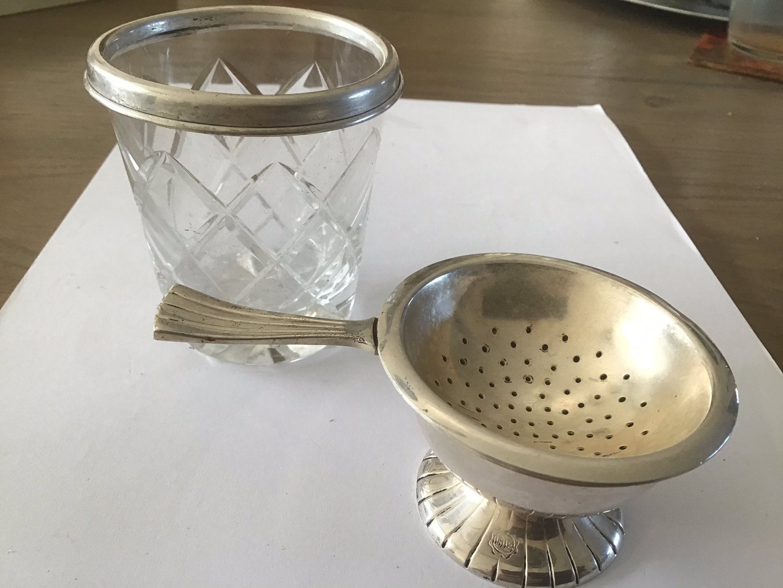 Mooi verzilverd theezeefje + kristallen lepeltjes beker, Ophalen of Verzenden, Zilver