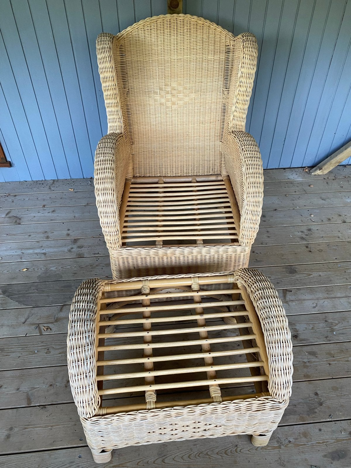 Rotan fauteuil  met voetenbank & kussens  (binnen of buiten), Huis en Inrichting, Ophalen, Minder dan 75 cm, Riet of Rotan, Zo goed als nieuw
