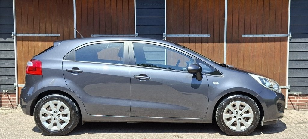 Kia Rio 1.2 CVVT Comfort | Airco | 5 deurs | All seasonbande, Auto's, 4 cilinders, Elektrische ramen, Origineel Nederlands, Bedrijf