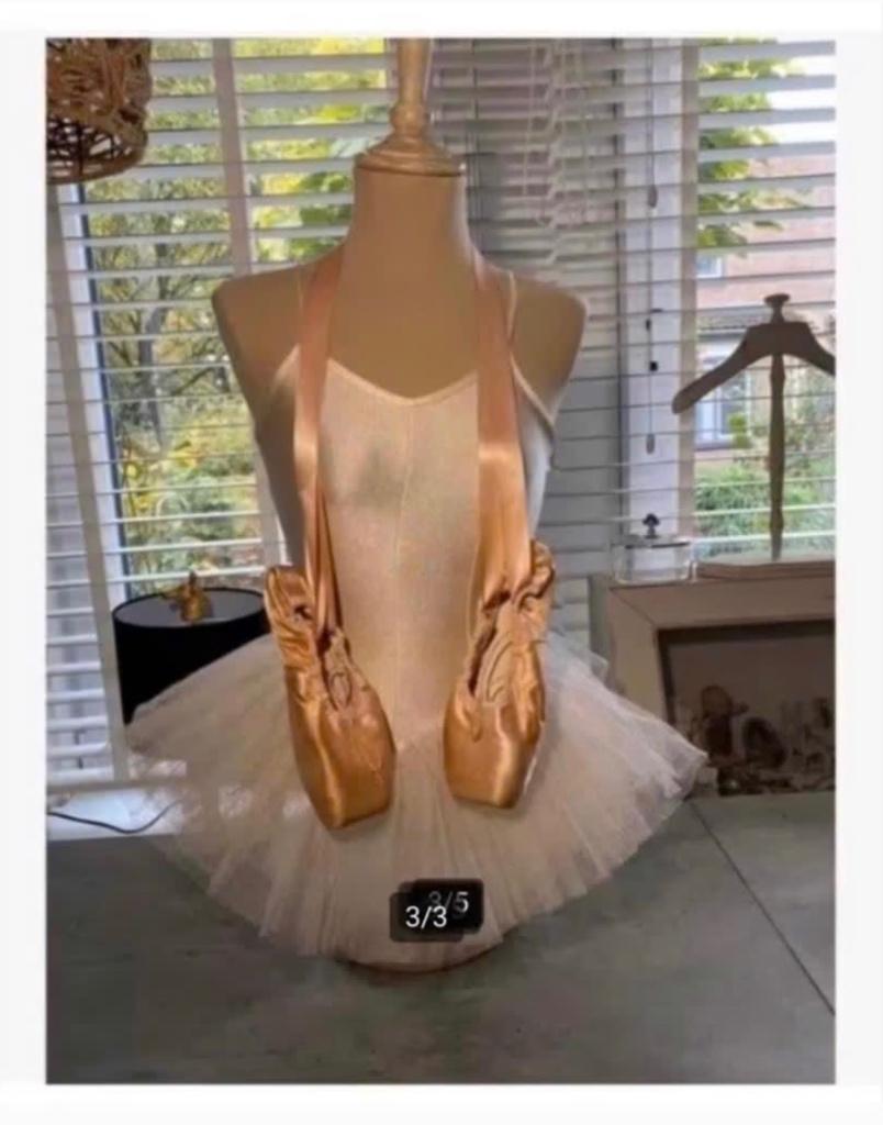 Brocante ballet schoenen, zeer mooi, mt 41, Sport en Fitness, Ballet, Schoenen, Ophalen of Verzenden, Zo goed als nieuw, X