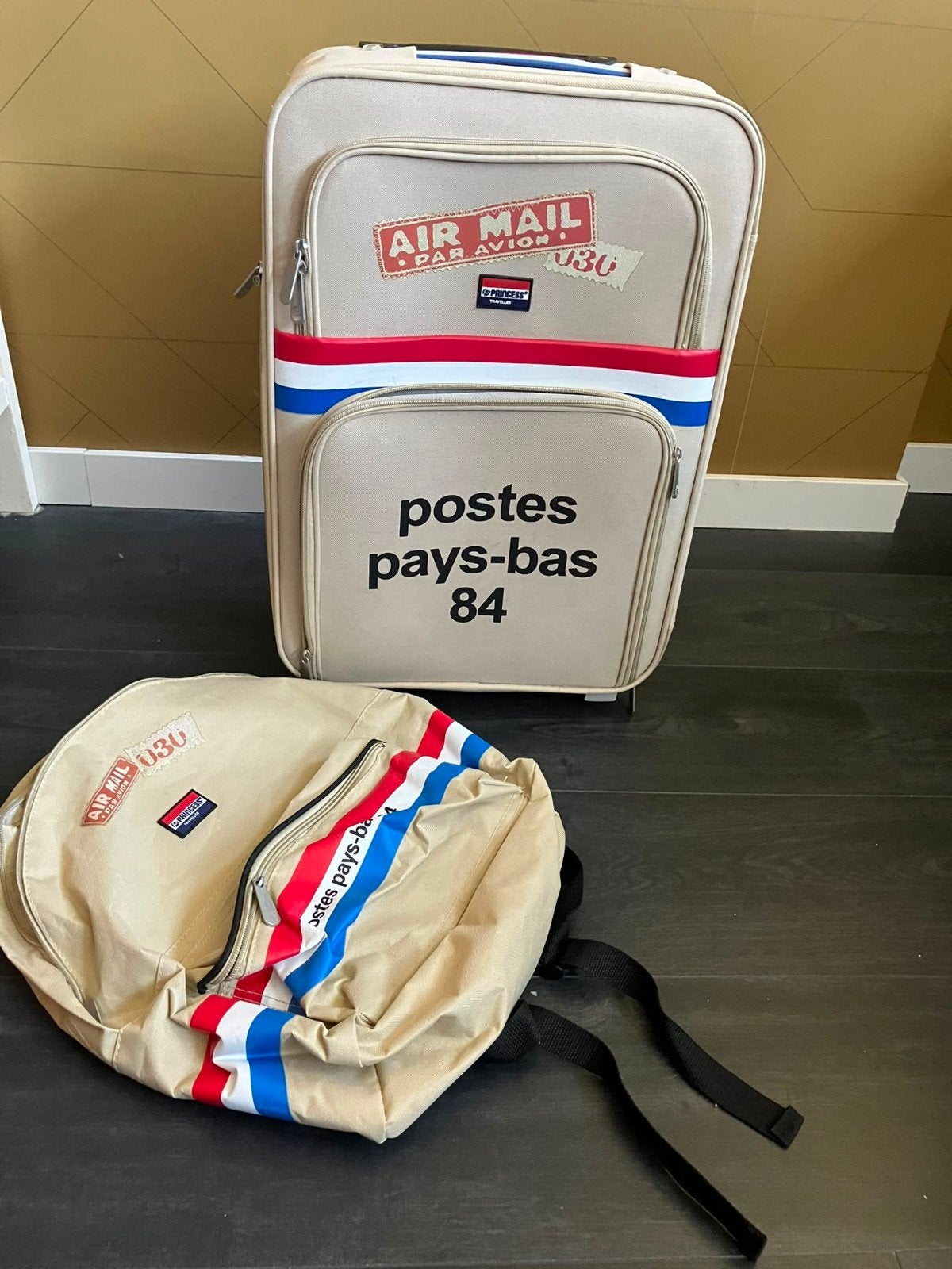 Koffer/trolley en rugtas, Ophalen, Overige materialen