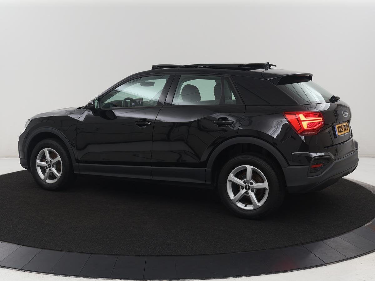 Audi Q2 30 TFSI Advanced edition | Panoramadak | Leder | Vir, Voorwielaandrijving, Gebruikt, Zwart, Bedrijf