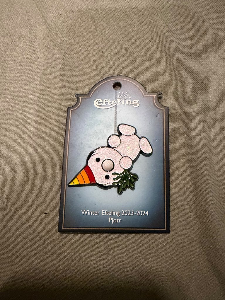 Efteling pin Winter 2023-2024 Pjotr EPP 465, Verzamelen, Ophalen of Verzenden, Nieuw, Button of Speldje