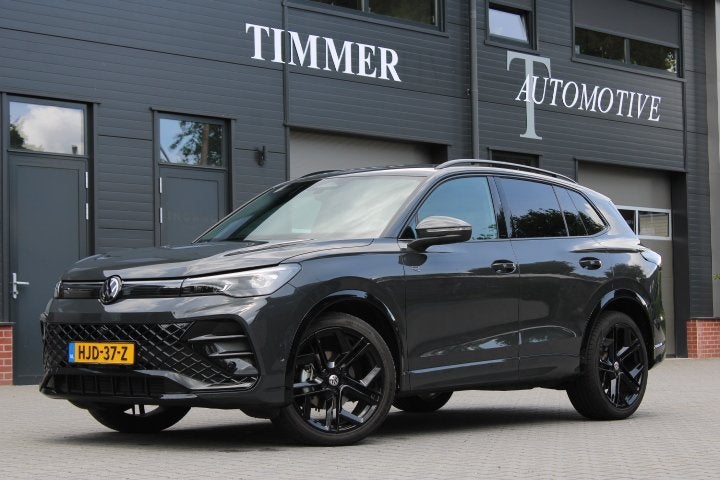 Volkswagen Tiguan 1.5 eTSI R-Line Edition - R Line binnen en, Stof, Euro 6, 4 cilinders, 150 pk