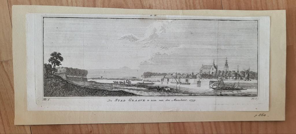De Stad Graave te zien van den Maaskant. 1739, Verzamelen, Foto's en Prenten, Verzenden, Voor 1940, Gebruikt