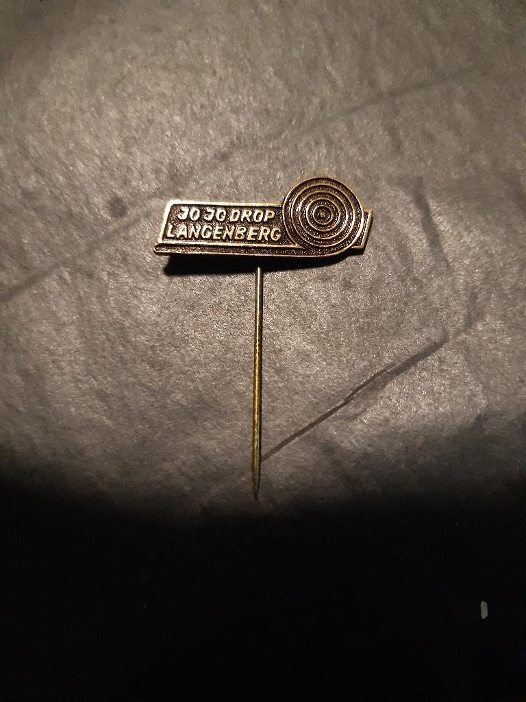 Speldje Jo Jo drop Langenberg (Z190-29), Verzamelen, Speldjes, Pins en Buttons, Ophalen of Verzenden, Zo goed als nieuw, Overige onderwerpen
