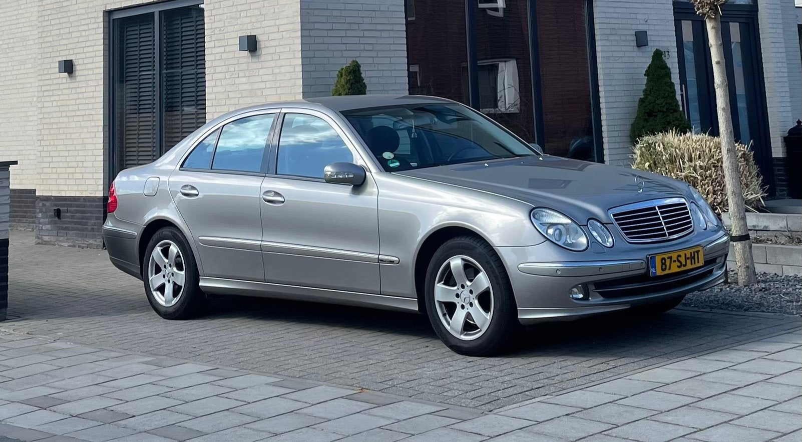 Sublieme Mercedes-Benz E-Klasse 2.1 CDI E220 Sedan AUT 2006, Auto's, Automaat, Achterwielaandrijving, Zwart, 4 cilinders
