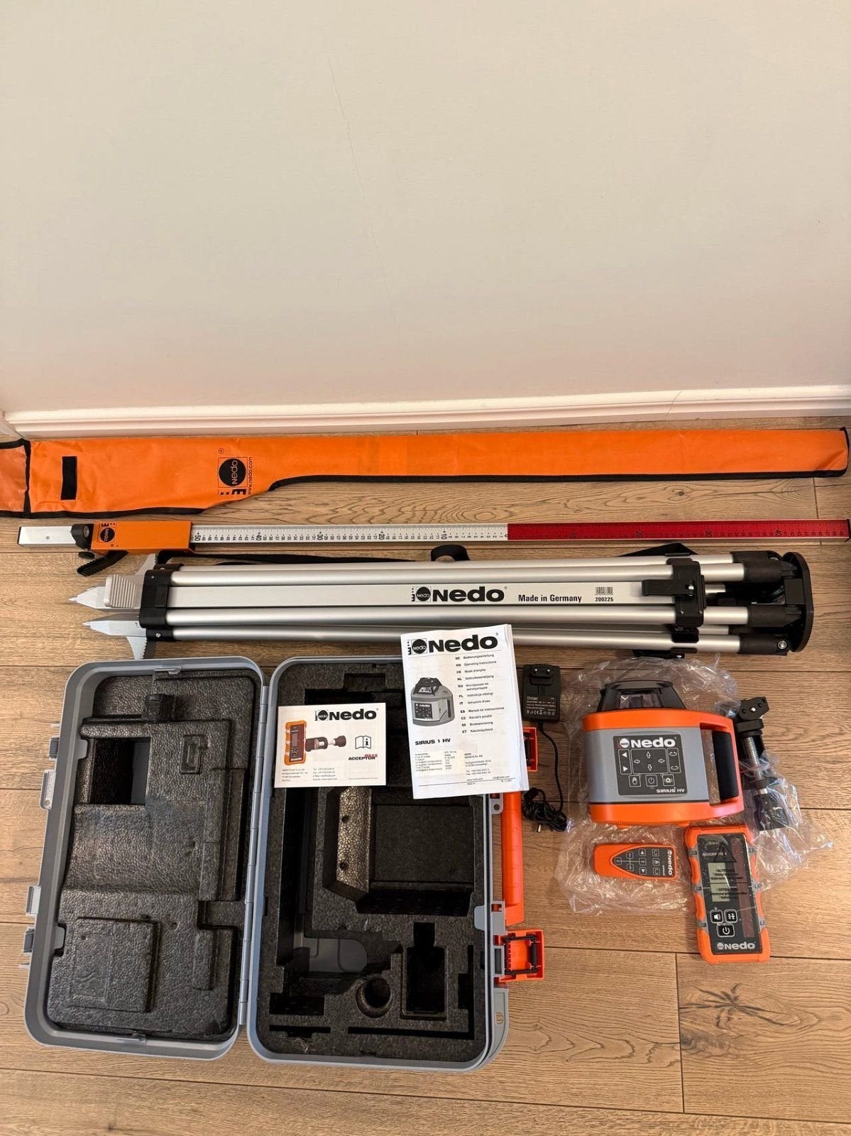 Nedo Sirius 1 HV rotatielaser compleet met statief, Doe-het-zelf en Verbouw, Ophalen of Verzenden