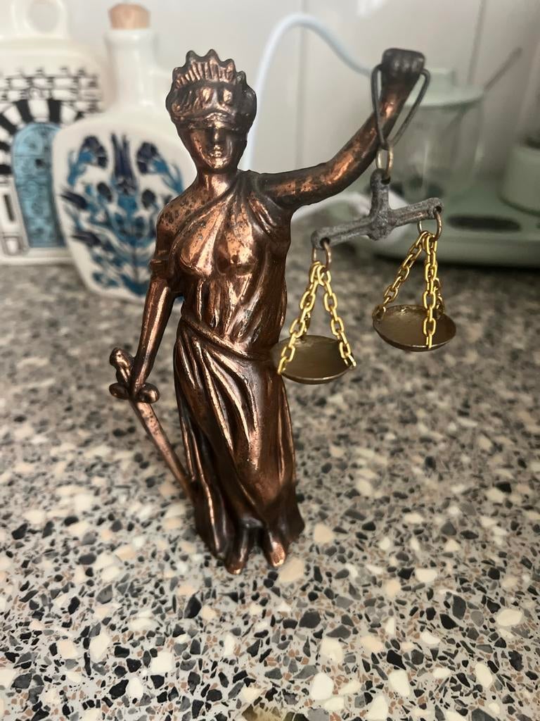 Vrouwe Justitia beeldje, Ophalen of Verzenden, Gebruikt