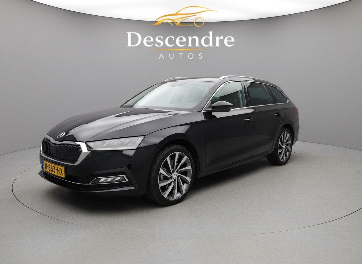 Skoda Octavia Combi 1.5 e-TSI Business Edition (bj 2021), 4 cilinders, 1283 kg, Leder en Stof, Zwart