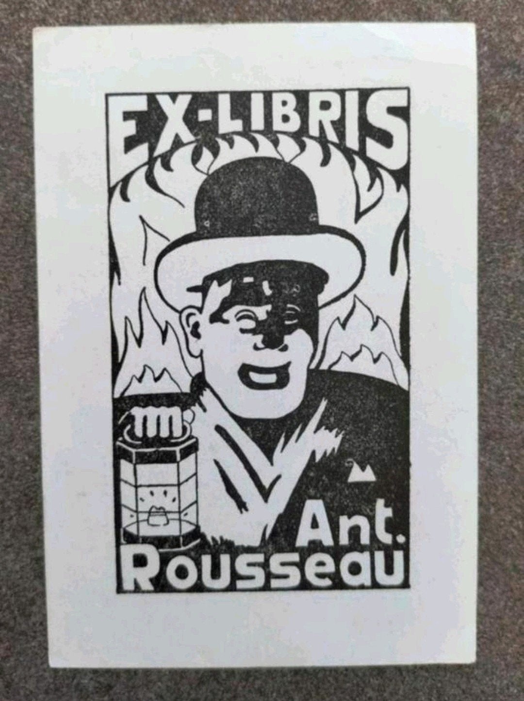 Exlibris Antoine Rousseau (lantaarn, man, bolhoed), 10 cm, 7 cm, Origineel, 1900 - 1949