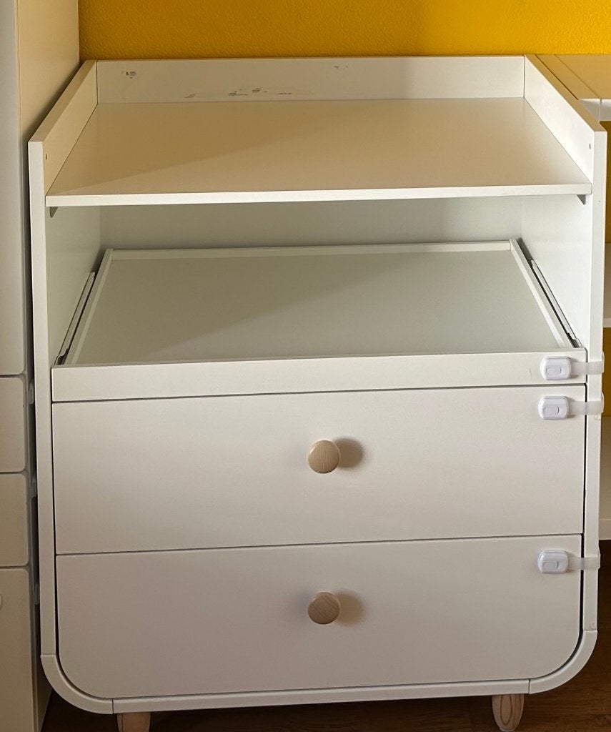 IKEA MYLLRA witte ladekast / commode met kindersloten, Ophalen, Gebruikt, Kast, 50 tot 70 cm