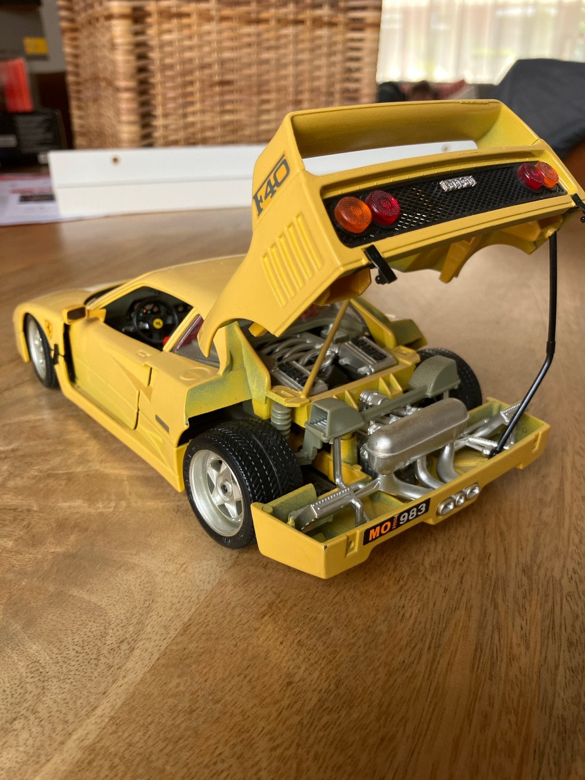 Burago Ferrari F40 (1987) modelauto - Geel, Hobby en Vrije tijd, Modelauto's | 1:18, Ophalen of Verzenden, Gebruikt, Auto, Bburago