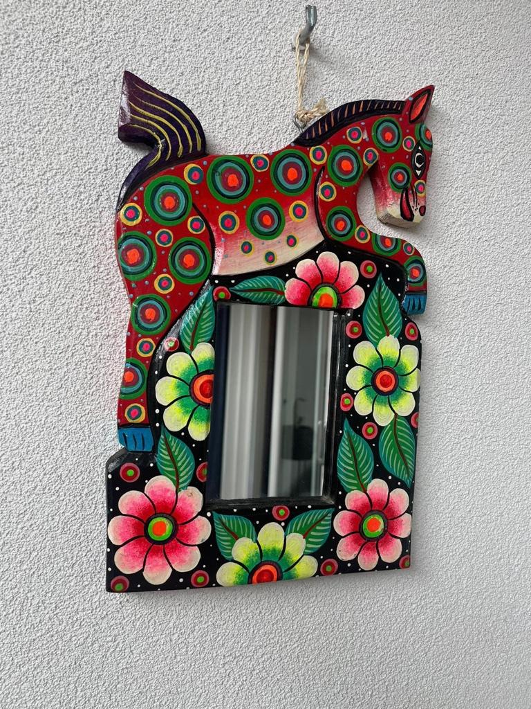Mexicaanse kleurrijke handwerk spiegel handbeschilderd paard, Huis en Inrichting, Woonaccessoires | Spiegels, Ophalen of Verzenden