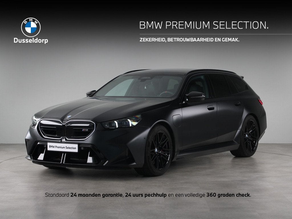 BMW M5 Touring SOH 100% (bj 2025, automaat), Auto's, Automaat, Gebruikt, 4395 cc, Zwart