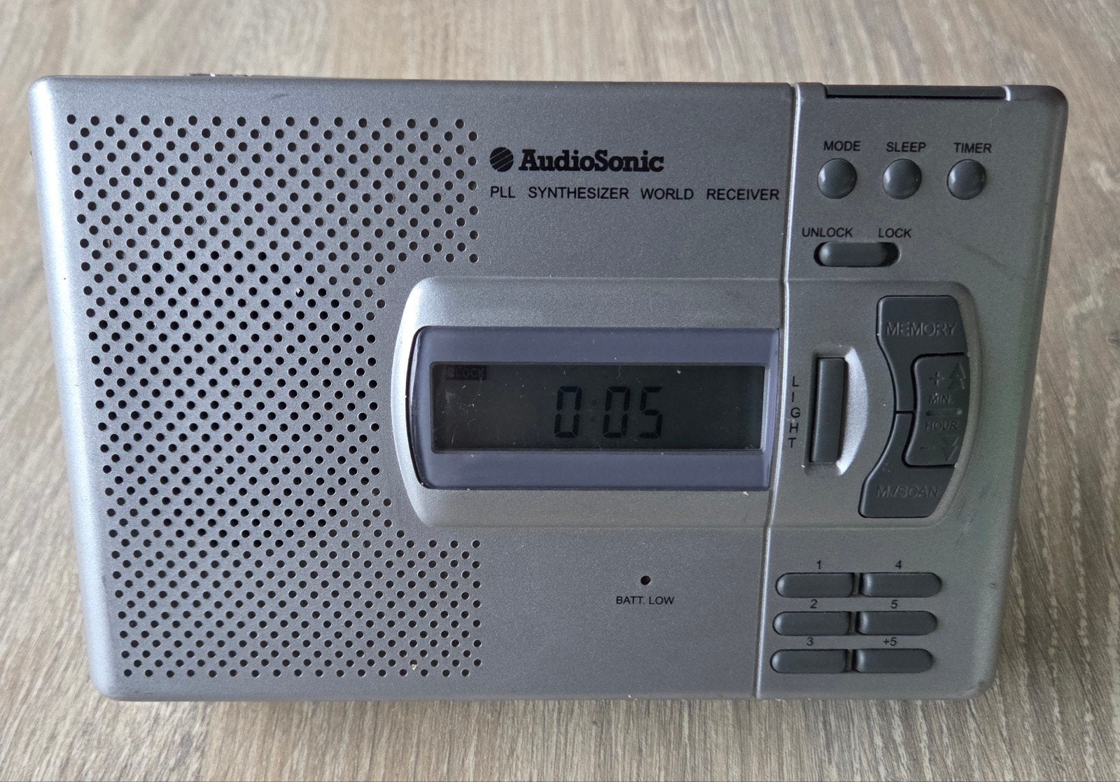 Audiosonic PLL Synthesizer Wereldontvanger TK-388PLL, Ophalen of Verzenden, Gebruikt, Wereldontvanger