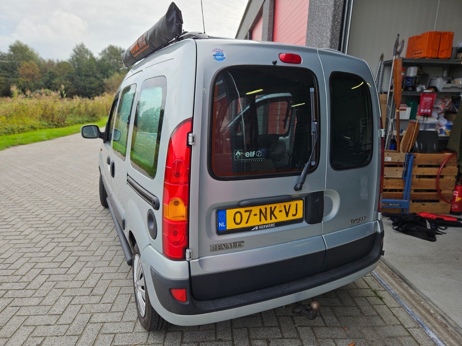Renault Kangoo 1.6 16V Expr AUT  2003 Grijs, Auto's, 1095 kg, 49 €/maand, Origineel Nederlands, 595 kg