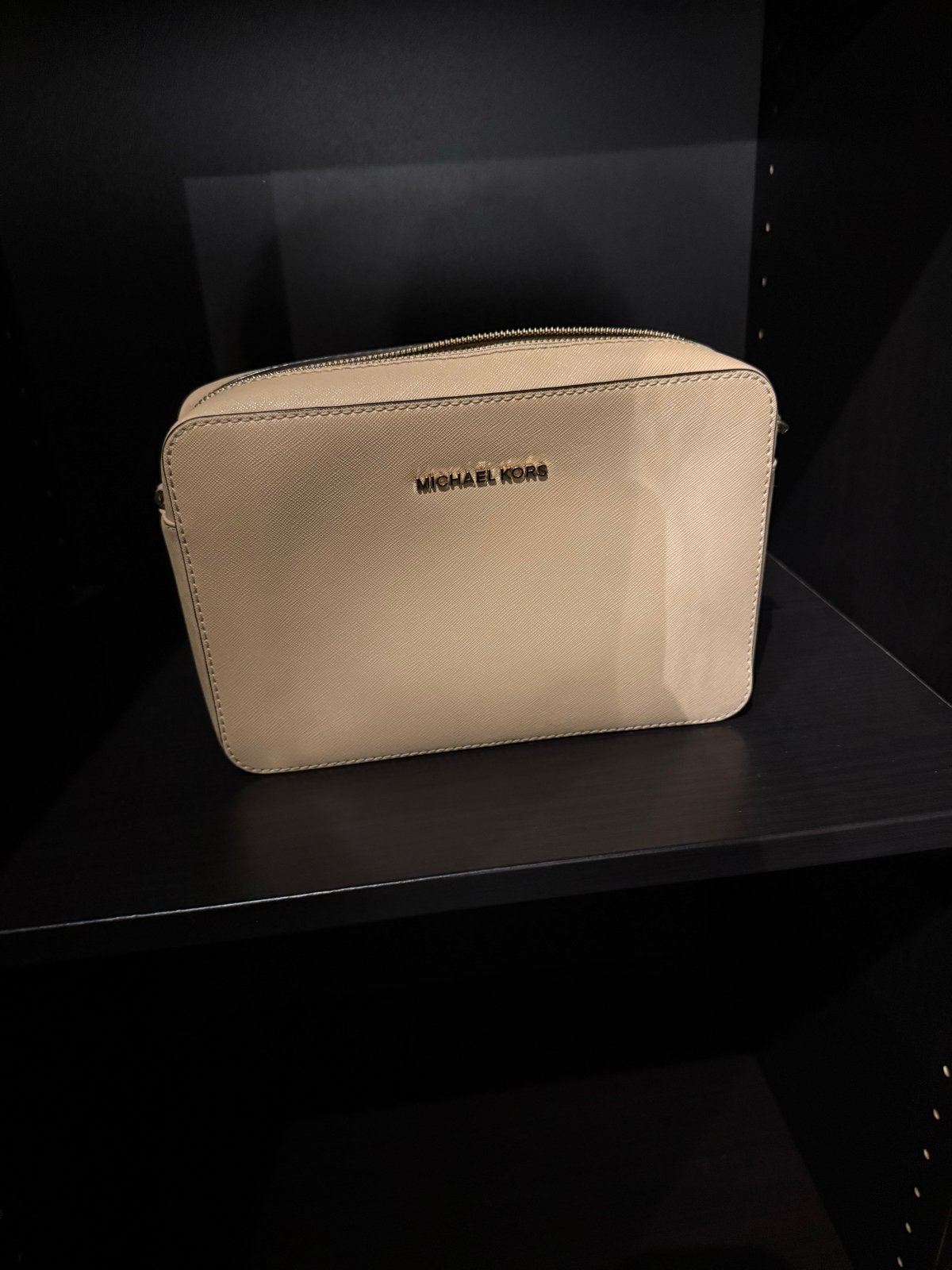 Michael Kors Crossbody Tas Beige/Nude met Gouden Hardware, Ophalen, Gebruikt, Beige, Schoudertasje