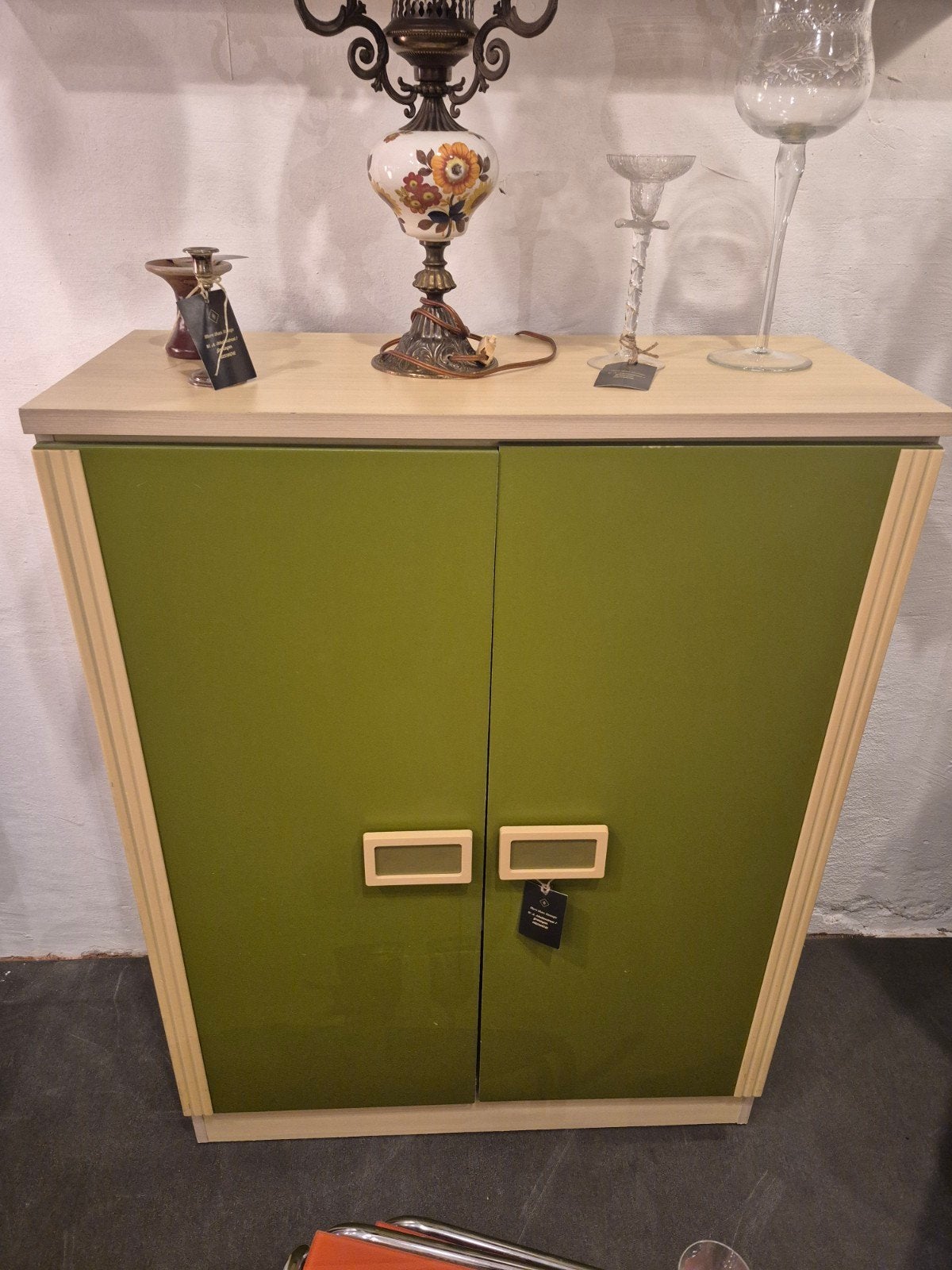 Vintage Groene Kast met Houten Details, Ophalen, Gebruikt