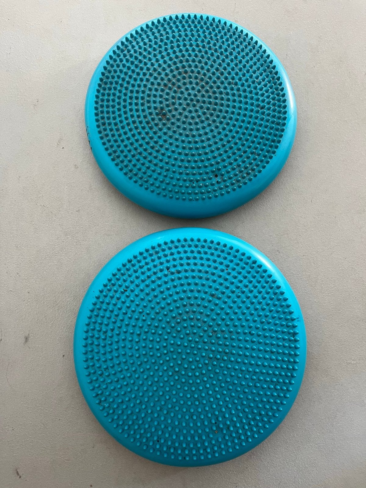 2x Balanskussen / wiebelkussen - Blauw, Sport en Fitness, Ophalen, Benen, Balansbord