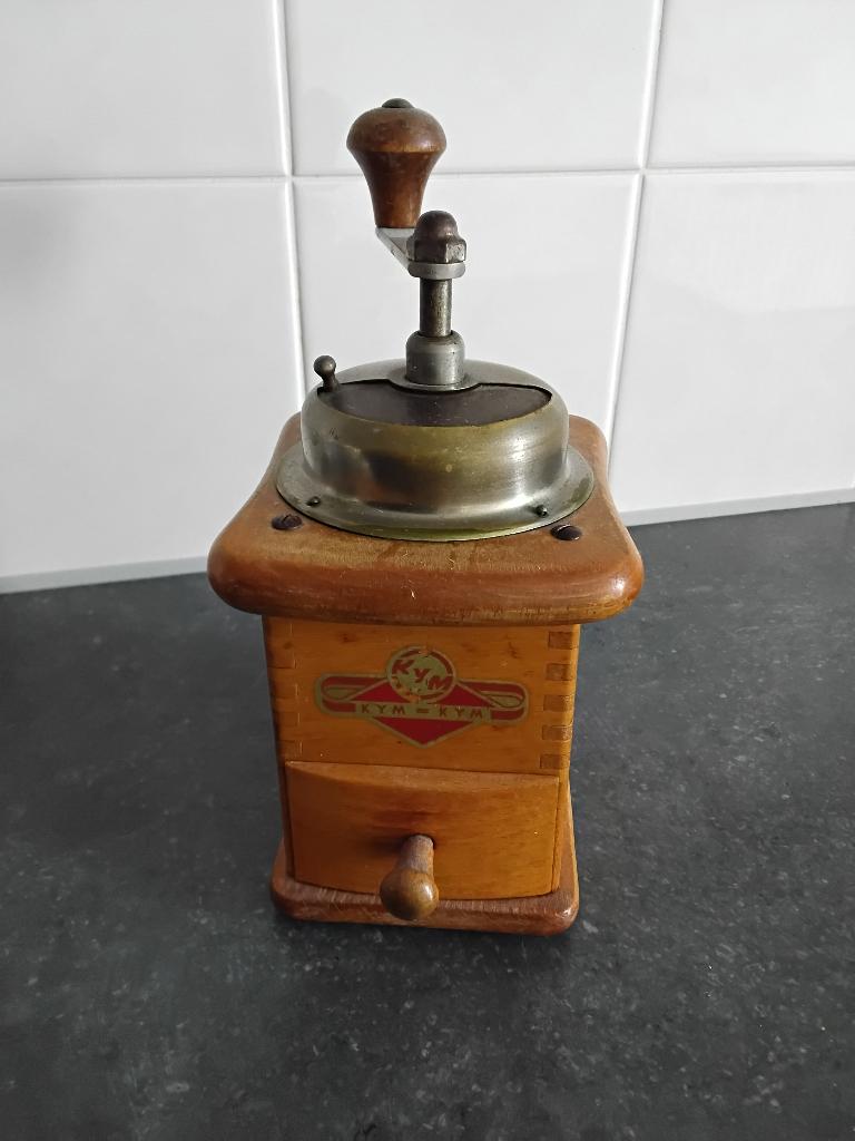 Koffiemolen, Ophalen