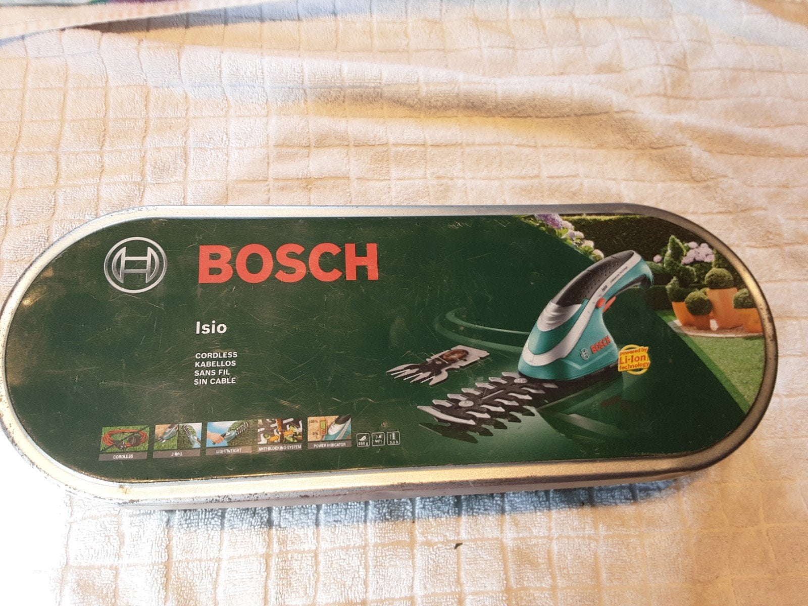 Bosch Isio 3.6V Accu Gras- en Buxusschaar met Accessoires, Tuin en Terras, Ophalen of Verzenden, Gebruikt, Accu, Bosch