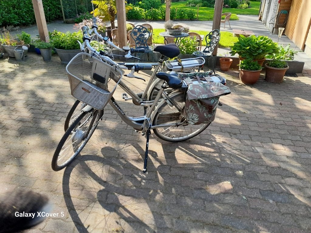 electrische dames en heren fiets, Fietsen en Brommers, Elektrische fietsen, Gebruikt, Gazelle, 47 tot 51 cm, 50 km per accu of meer