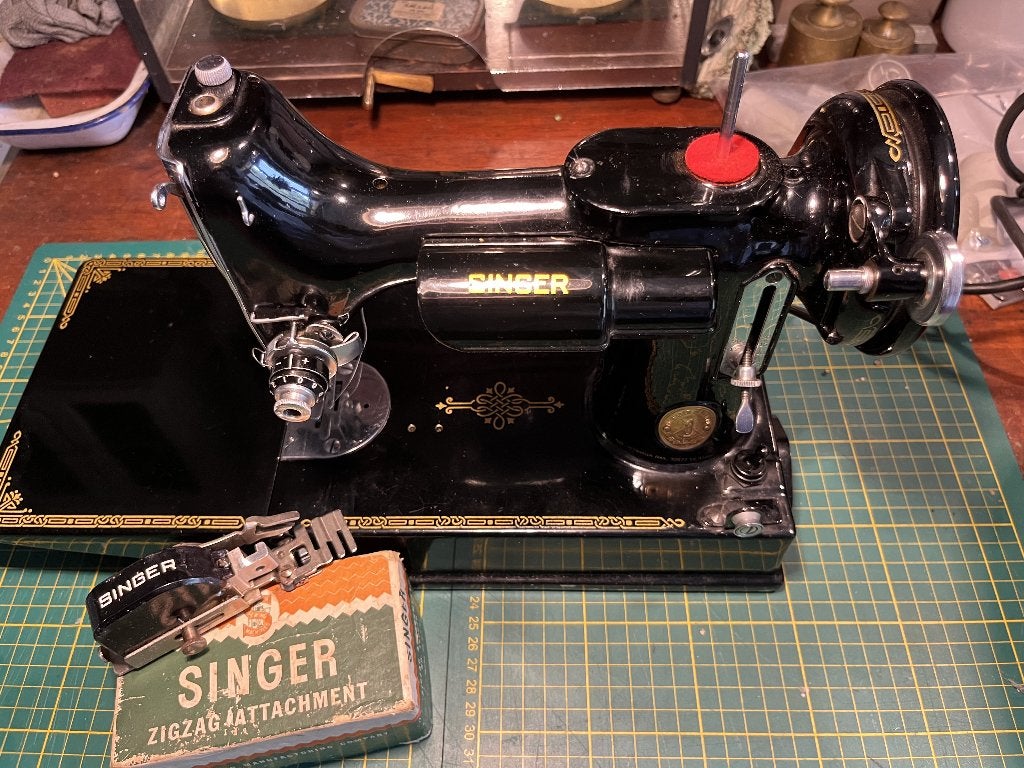 Singer Featherweight Naaimachine met Zigzag accessoire, Ophalen, Gebruikt, Naaimachine, Singer