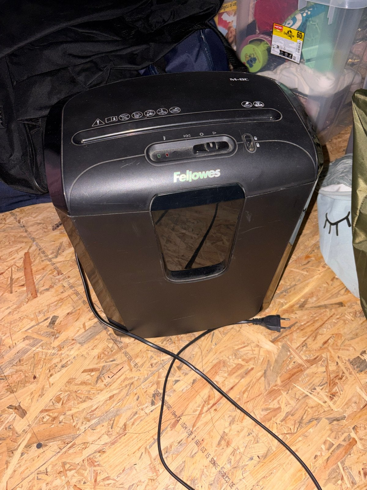 Fellowes M-8C Snipper papiervernietiger voor thuisgebruik, Diversen, Ophalen of Verzenden, Gebruikt