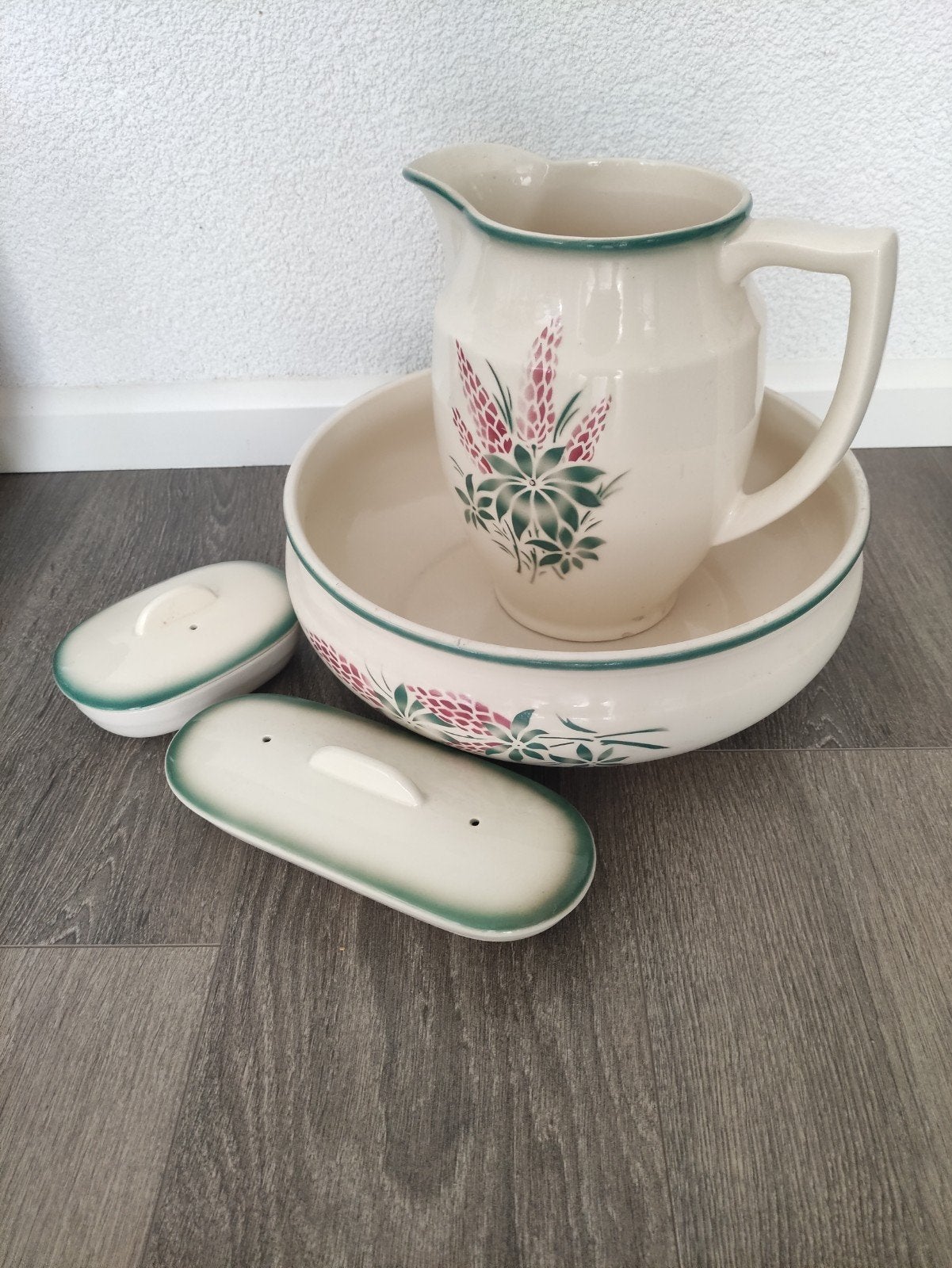 Vintage waskom en kan set met zeep- en kammenbakje, Antiek en Kunst, Ophalen
