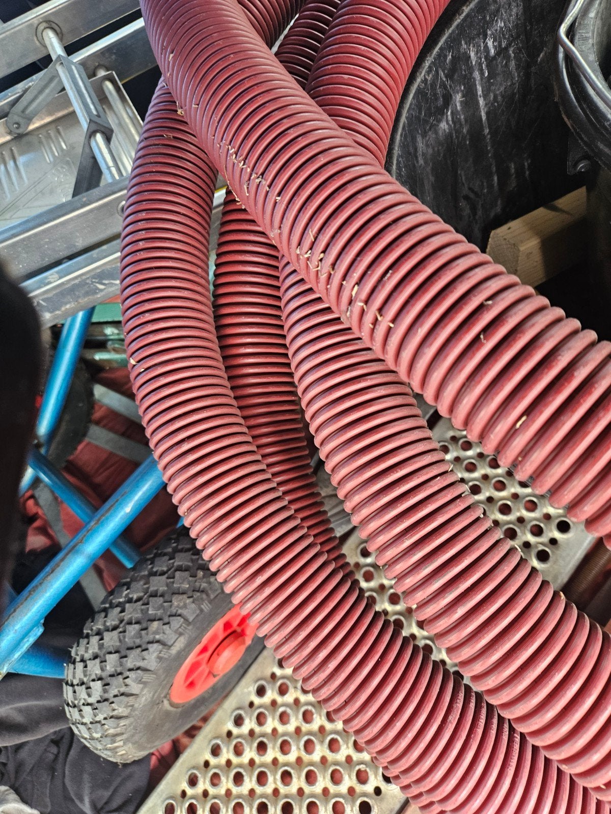 Rode flexibele buizen voor diverse toepassingen, Ophalen, Gebruikt, 6 meter of meer, 80 mm of meer