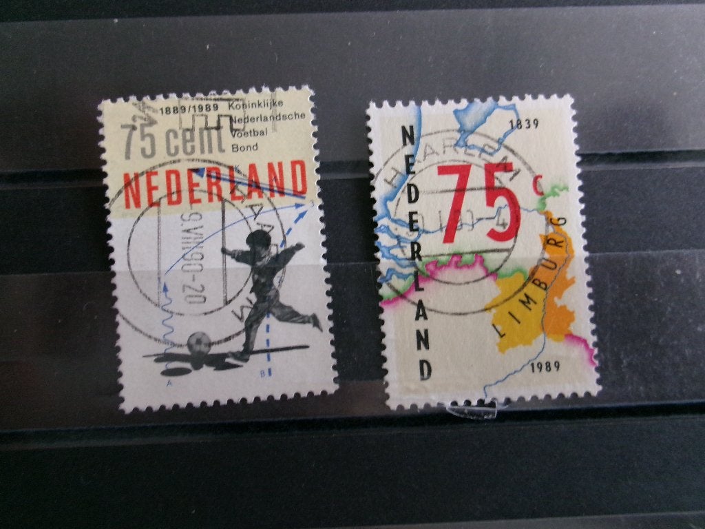 1989 - verdrag van londen en voetbal (811a), Postzegels en Munten, Ophalen of Verzenden, Gestempeld
