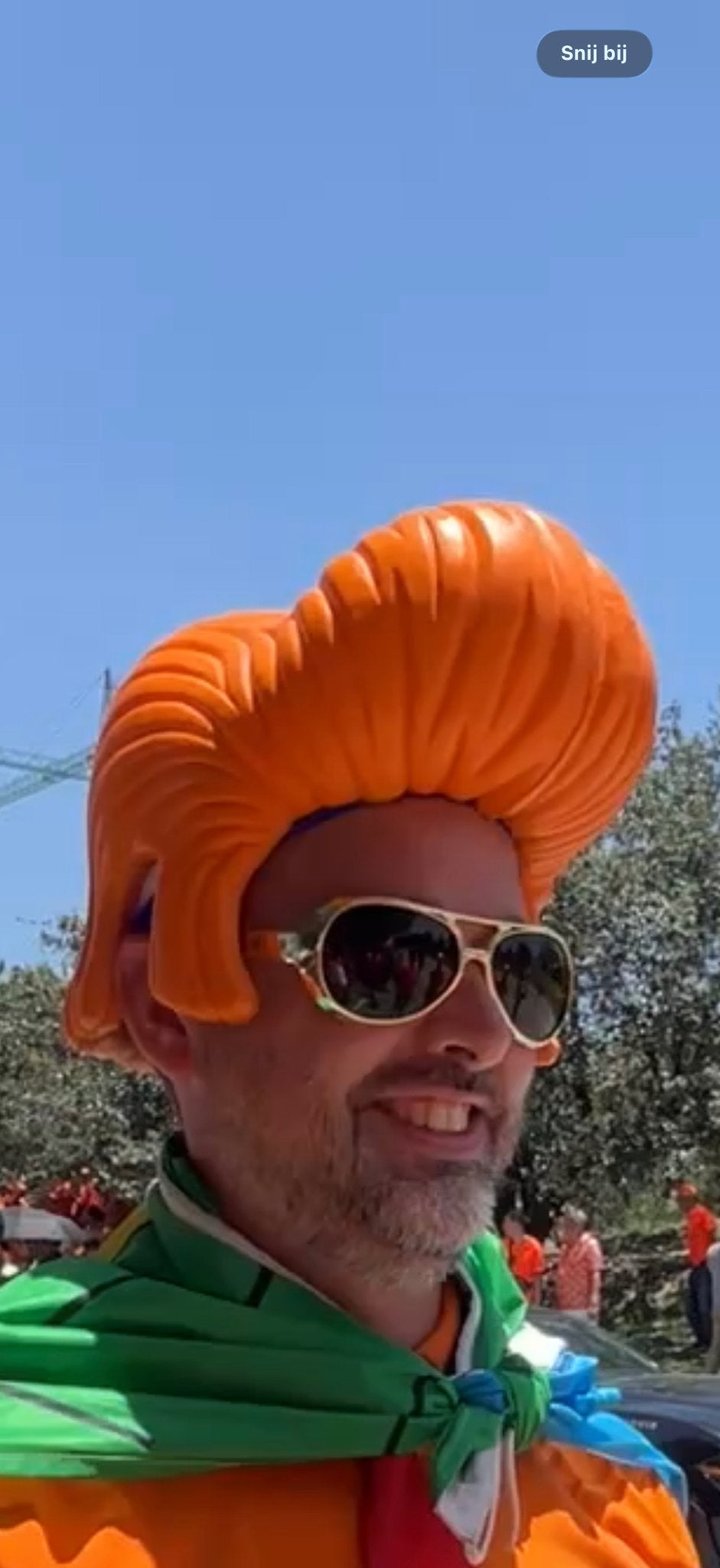 Oranje foam pruik (GEZOCHT), Hobby en Vrije tijd, Feestartikelen, Ophalen of Verzenden, Gebruikt, Hoed of Pruik, Oranje of Koningsdag