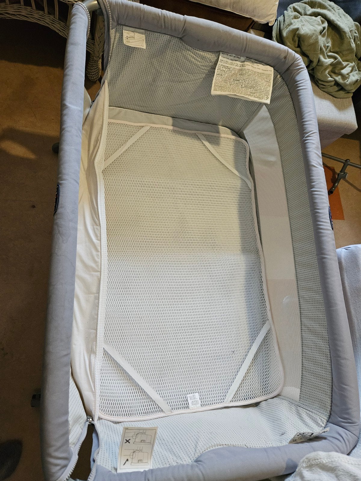 Co-sleeper chicco next2me met nieuw matrasje en Aerosleep, Ophalen, Gebruikt, Wieg