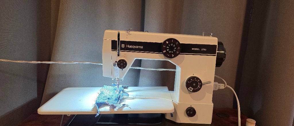 Husqvarna model 2780, Hobby en Vrije tijd, Ophalen, Gebruikt, Naaimachine, Husqvarna