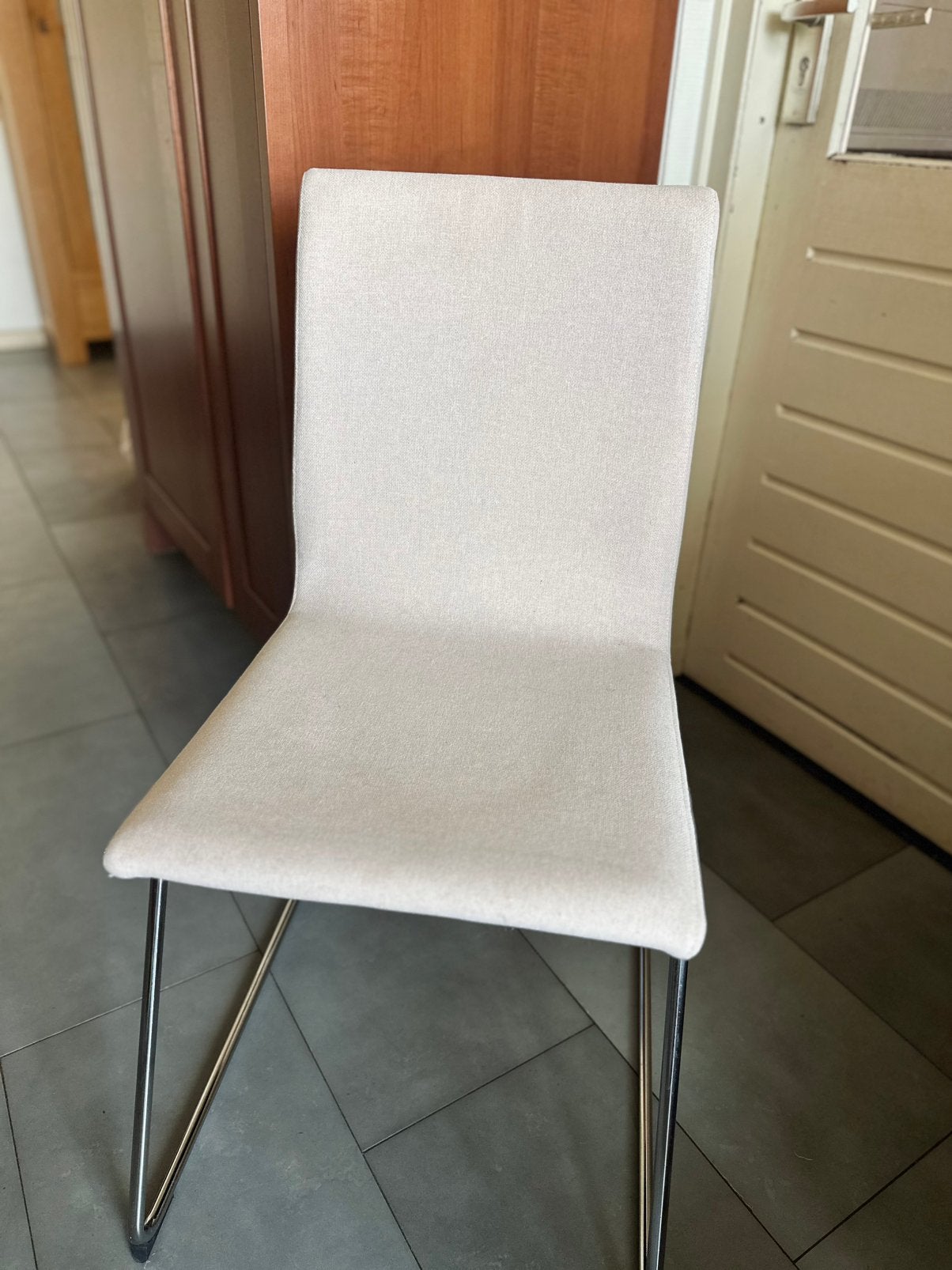 IKEA VOLFGANG stoel – lichtroze, Huis en Inrichting, Ophalen, Simplistic, minimalist, Overige kleuren, Zo goed als nieuw
