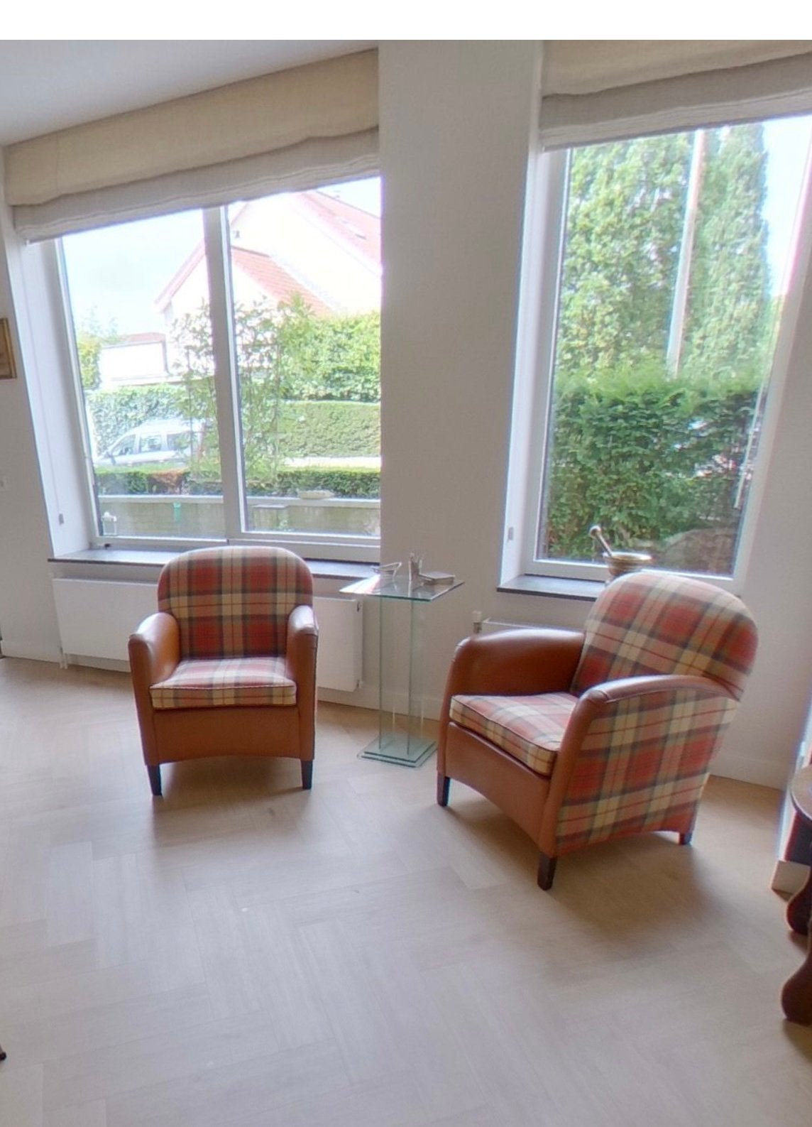 Twee leuke comfortabele fauteuils met Schotse ruit en leer, Ophalen, Gebruikt, Twee, Bruin