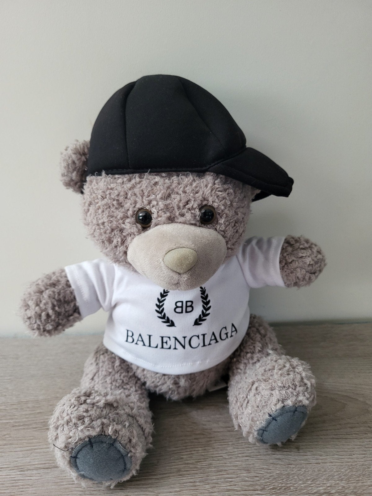 Balenciaga Teddybeer - Zo goed als nieuw, Kinderen en Baby's, Overige merken, Beer, Grijs, Nieuw