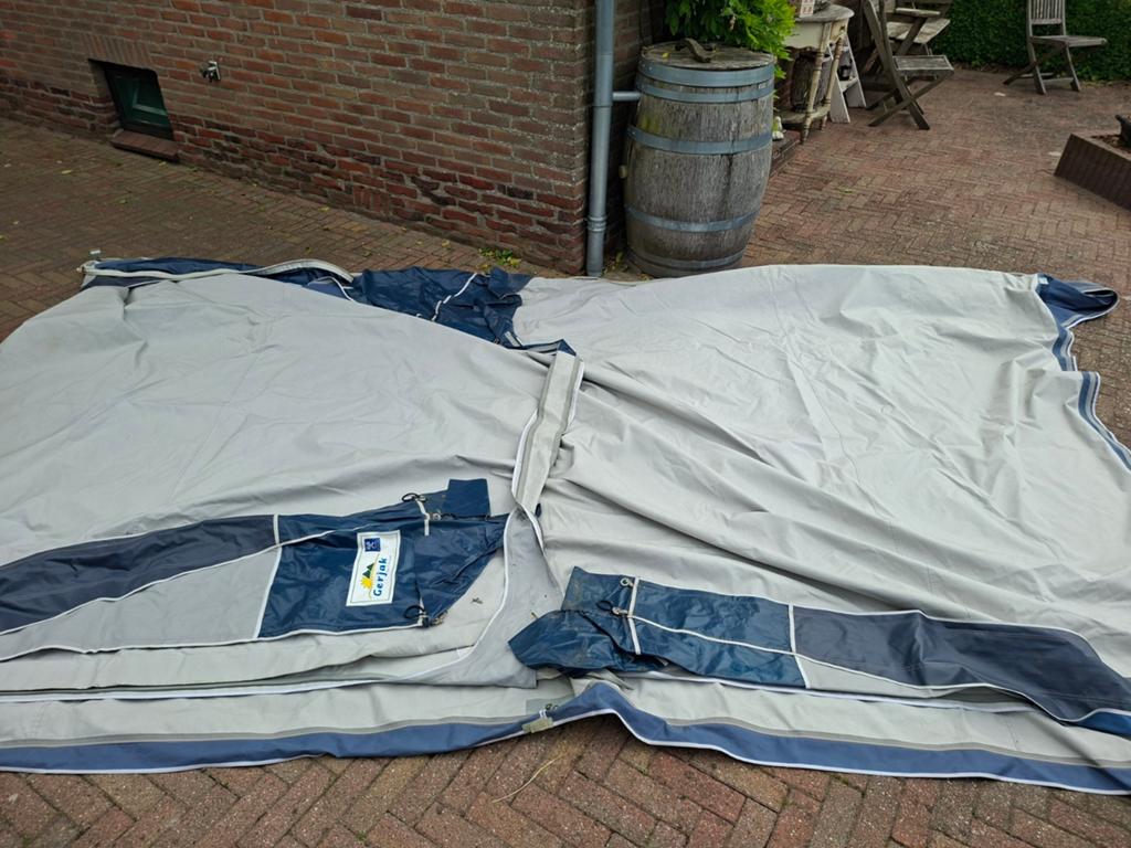 Gerjak voortent maat 9, mist 1 zijwand, Ophalen, Gebruikt